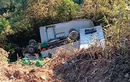 El conductor transitaba en una ruta alterna la cual estaba en mal estado