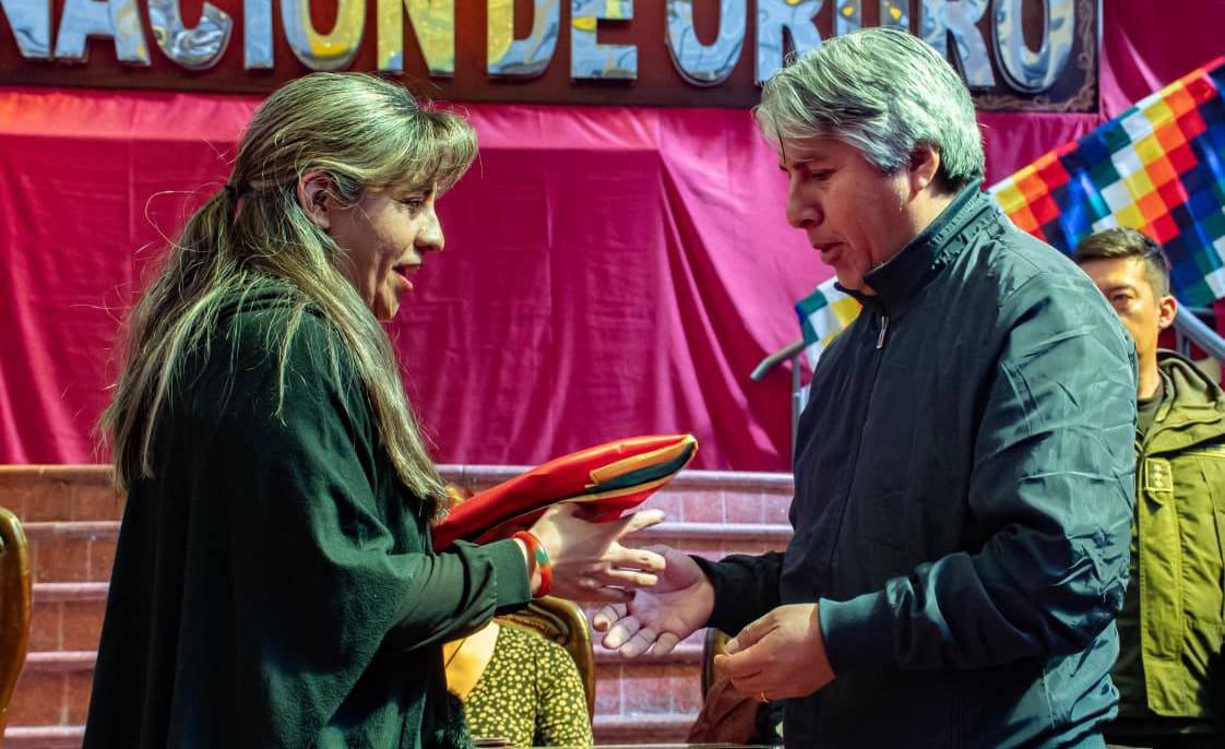 Copa Libertadores de Futsal, Fantasmas Morales Moralitos, Gobernación de Oruro entrega tricolor boliviana