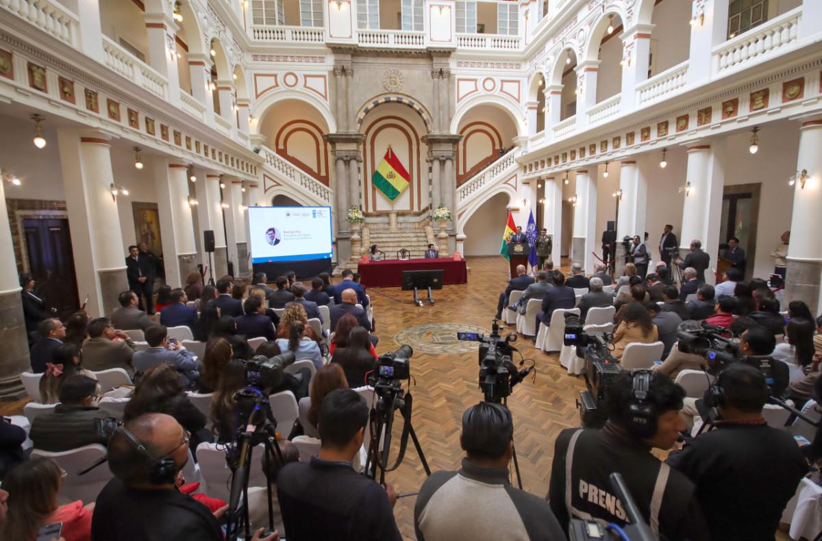 La presentación del informe en ambientes del Palacio Quemado