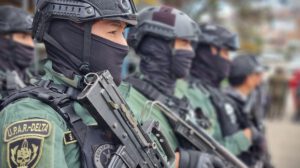 Efectivos del grupo especial U.P.A.R. - DELTA equipados para operativos