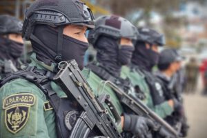 Efectivos del grupo especial U.P.A.R. - DELTA equipados para operativos