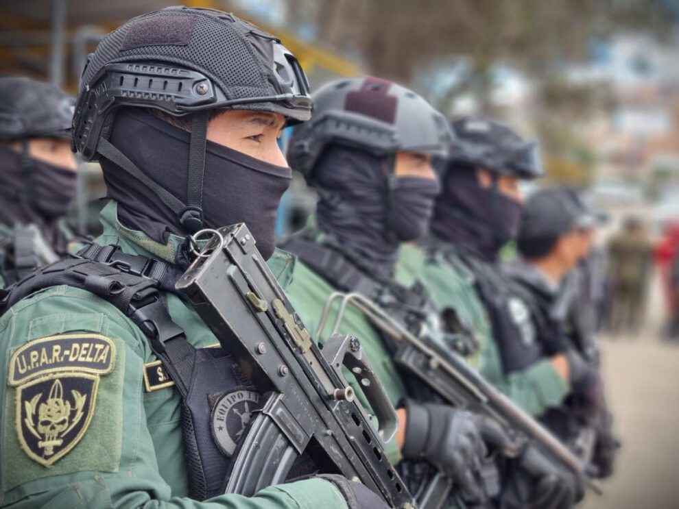 Efectivos del grupo especial U.P.A.R. - DELTA equipados para operativos