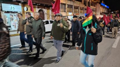 Marcha en respaldo a Rodrigo Paz y contra bloqueos