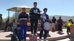 Prueba Pedestre 5K en Vinto, Reiner Choque y Laura Ajata ganadores, Buena cantidad de participantes en la prueba