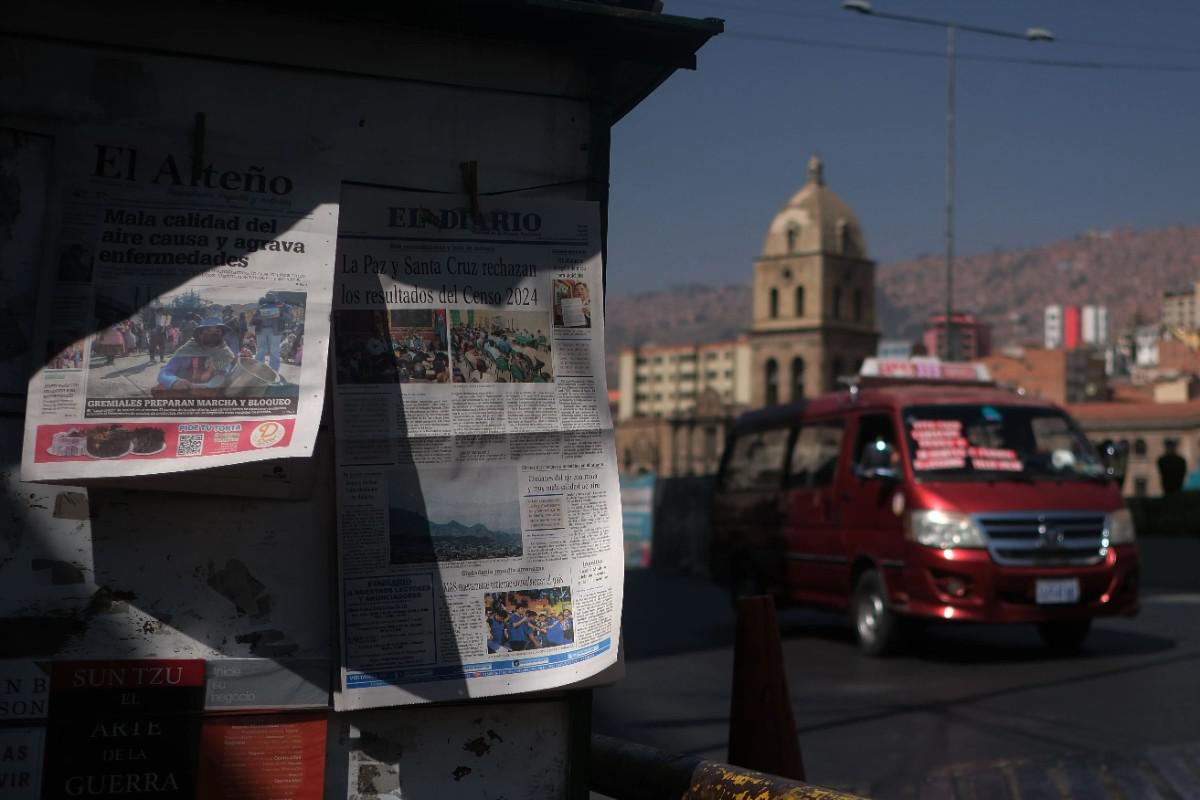 Un lugar de venta de periódicos en La Paz (Bolivia)