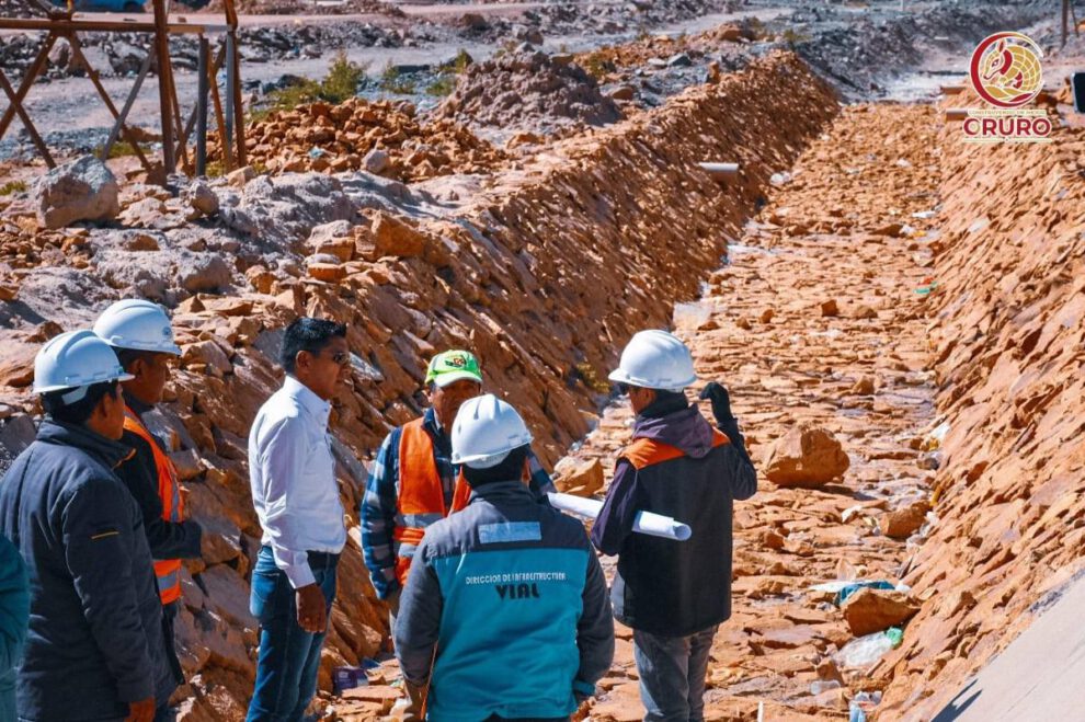 Inspección de obras en la avenida de la Diablada