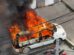 Vehiculo policial en llamas