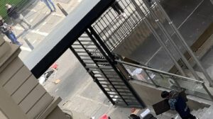 Manifestantes ingresan a juzgados en La Paz