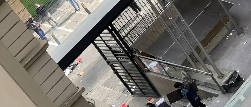 Manifestantes ingresan a juzgados en La Paz