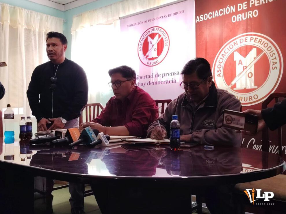 Conferencia de prensa de los importadores