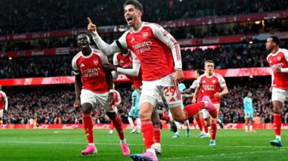 Premier League, Arsenal campeón después de 22 años, En la penúltima fecha Arsenal venció a Burnley 1-0