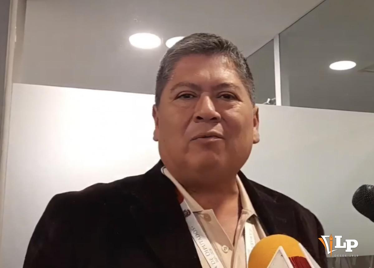 El diputado Pantaleón en conferencia de prensa
