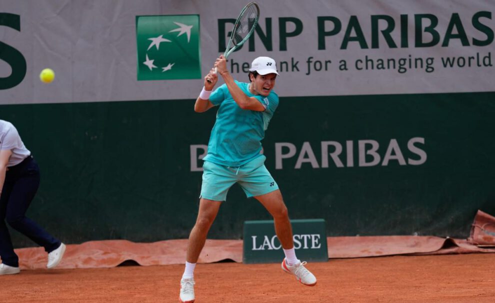 Torneo Roland Garros, Tenista boliviano Juan Carlos Prado, Prado vence a Glinka
