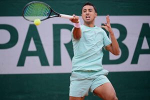 Torneo Roland Garros, Tenista boliviano Hugo Dellien, Hugo Dellien vence a Matej Dodig