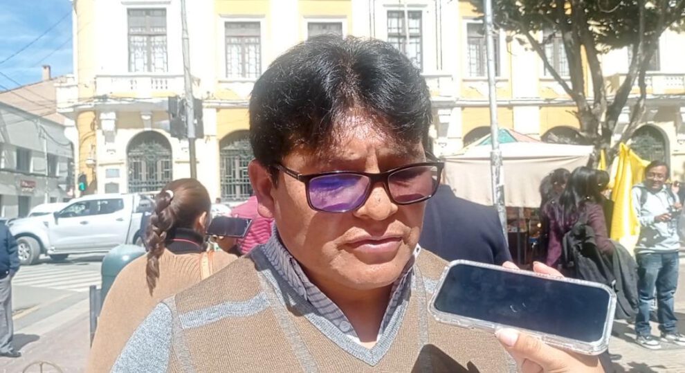 Eddy Yucra Presidente Colegio Médico