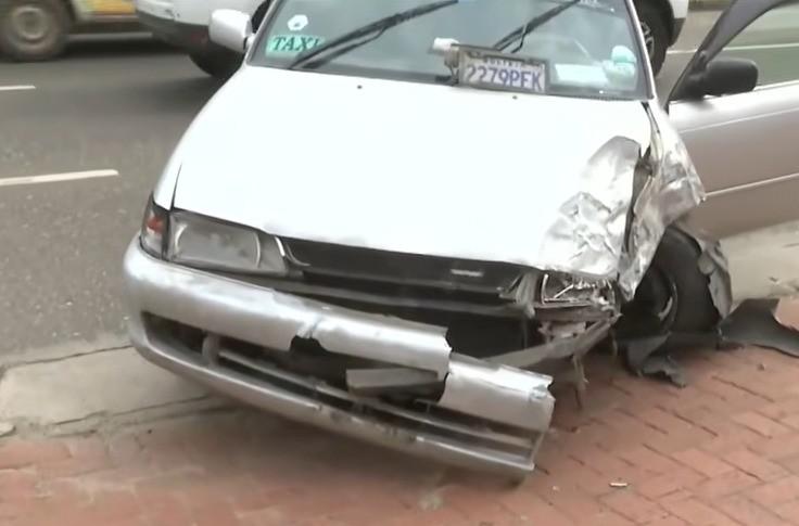 El choque dejó un saldo de tres vehículos livianos con daños materiales
