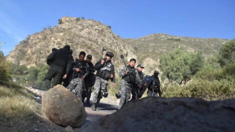 Policía y Fuerzas Armadas liberan el paso en Parotani y vigilan la carretera