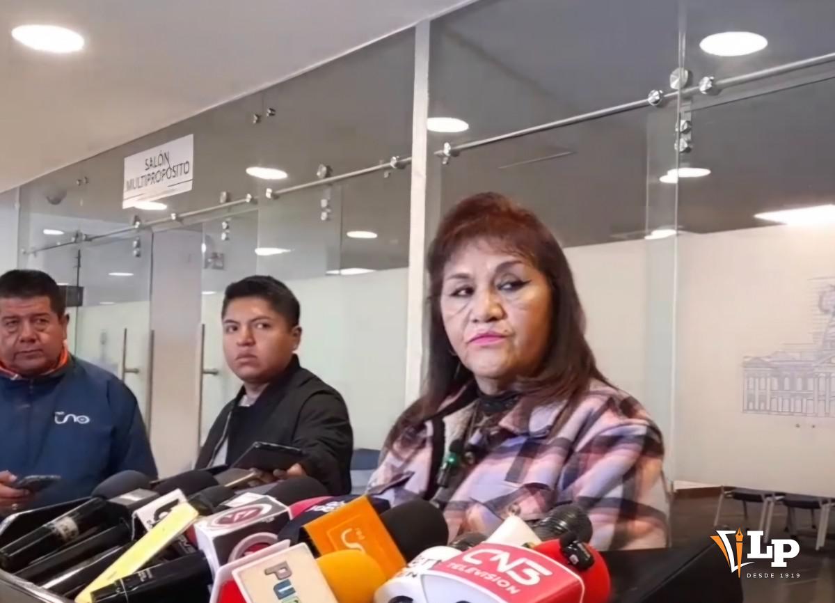 La diputada Jiménez en conferencia de prensa