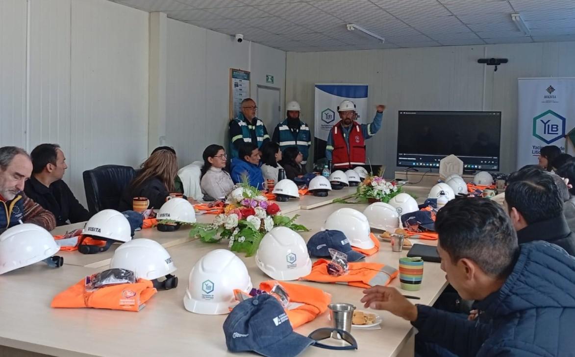 Personal técnico de YLB
