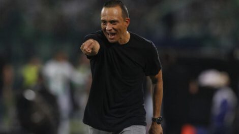 Bolívar tiene nuevo entrenador, Restrepo dirigirá a Bolívar el resto de este año, debutará el 27 de mayo en Copa Libertadores