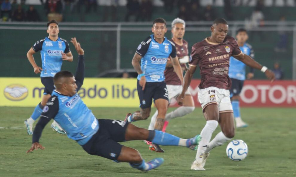 Copa Sudamericana Grupo H, Blooming vs. Carabobo, Estadio Ramón Aguilera Costas de Santa Cruz