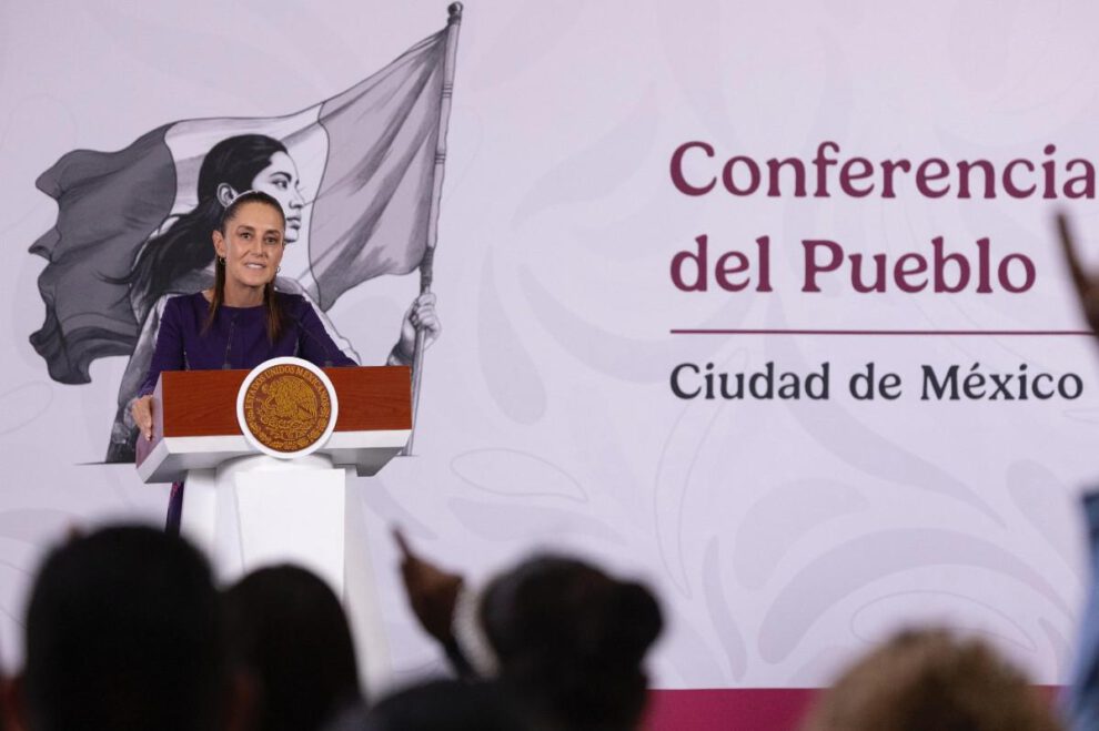 La mandataria de México Claudia Sheinbaum hablando durante una rueda de prensa