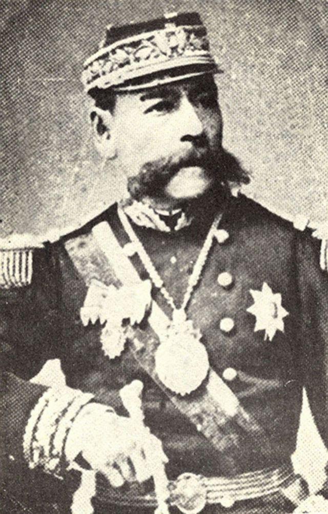 El General Narciso Campero Leyes (1813–1896) asumió la presidencia provisional el 19 de enero de 1880