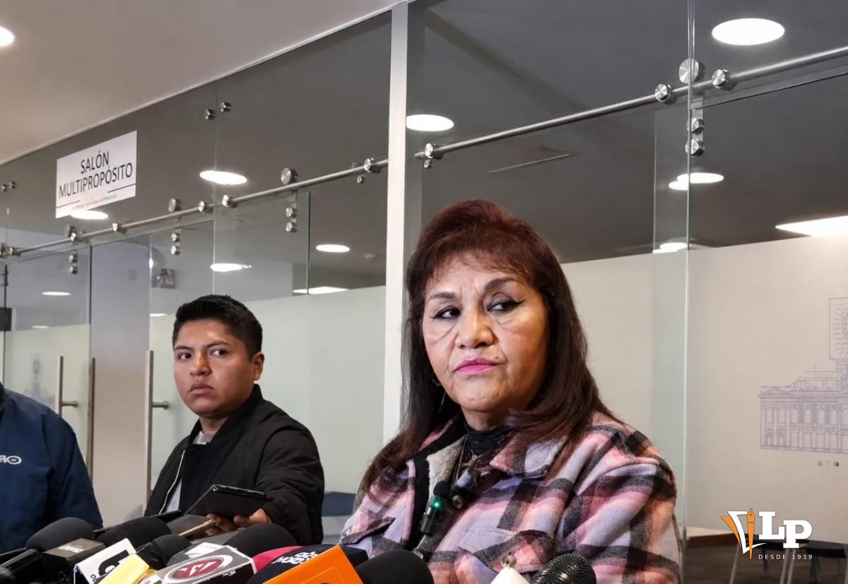 La diputada Jiménez en conferencia de prensa