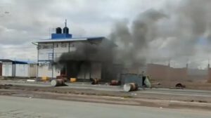 Oficinas de Achica Arriba fueron quemadas
