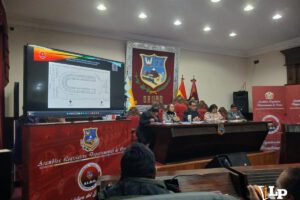 sesión asamblea departamental de Oruro
