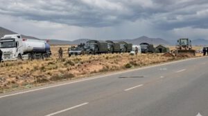 Efectivos policiales y militares