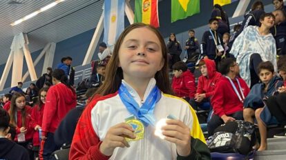 Emma Magda Altstadt exhibe las medallas que conquistó en el II Torneo Promesas Olímpicas 2026