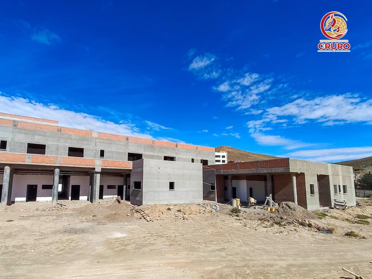 construccion hospital Isaías Oruro