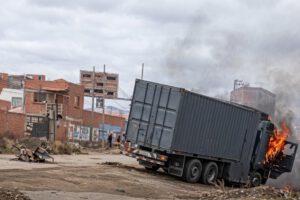 Un video captó el motorizado en llamas
