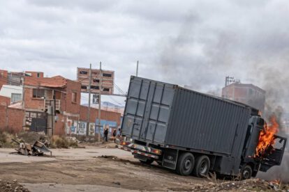Un video captó el motorizado en llamas