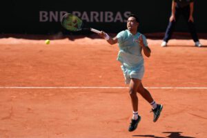 Ronald Garros, Hugo Dellien vs. Valentín Royer, Primera ronda del cuadro principal