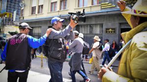 periodistas durante manifestaciones