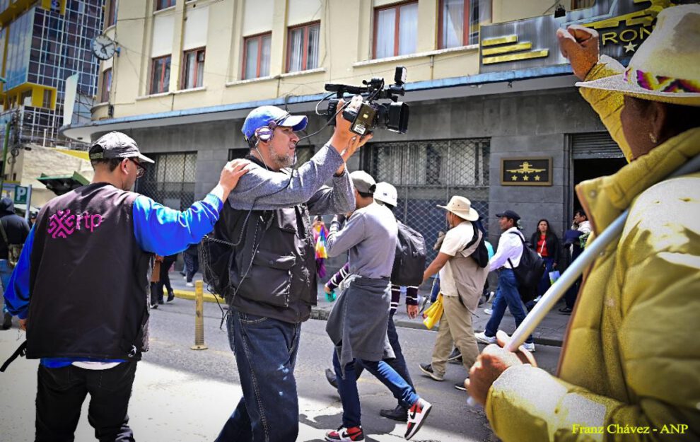periodistas durante manifestaciones