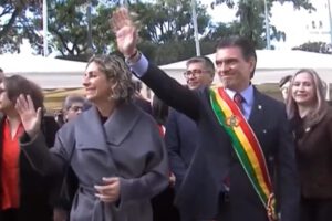 Rodrigo Paz llegó a Sucre para participar en los actos conmemorativos