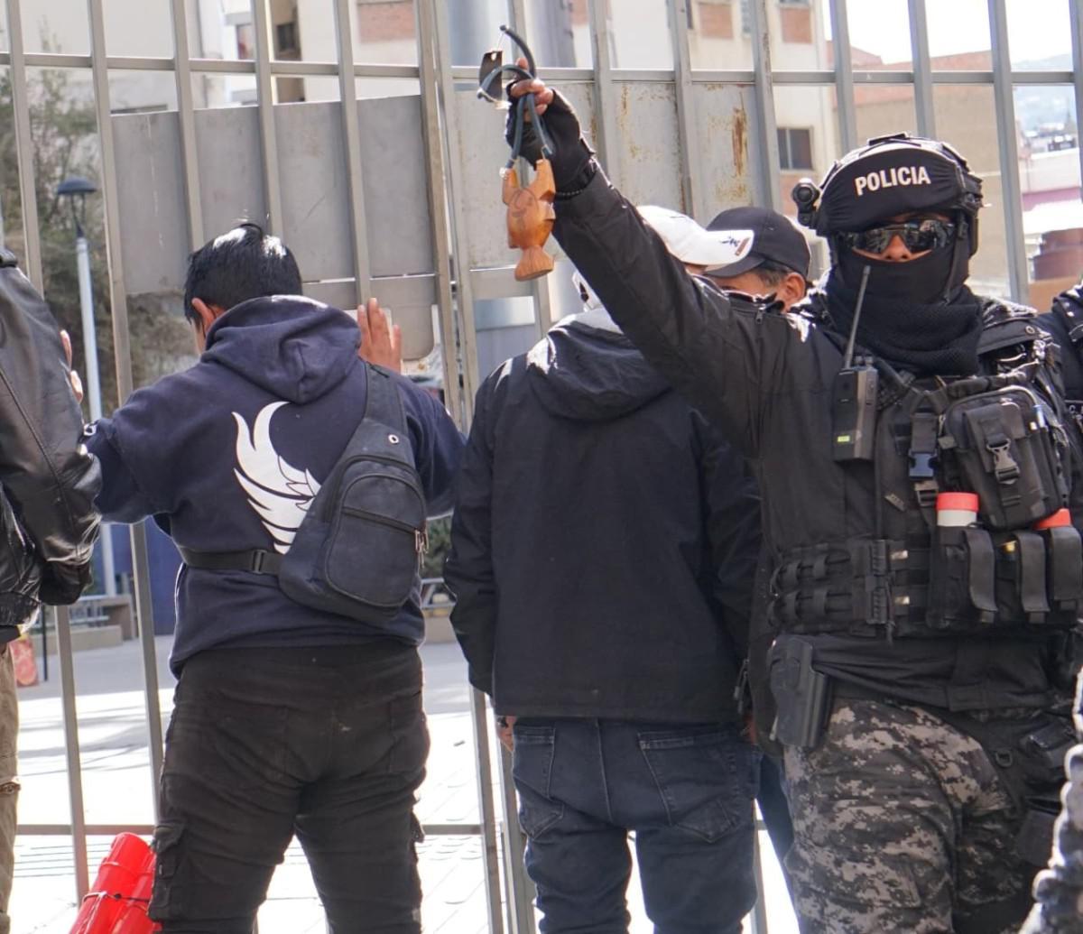 Decomiso de armas caseras tras disturbios