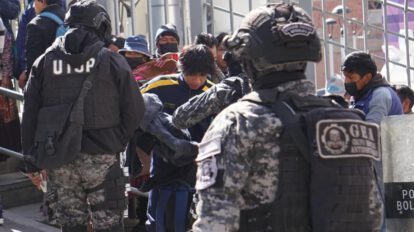 Policía de élite resguarda el Teleférico Morado