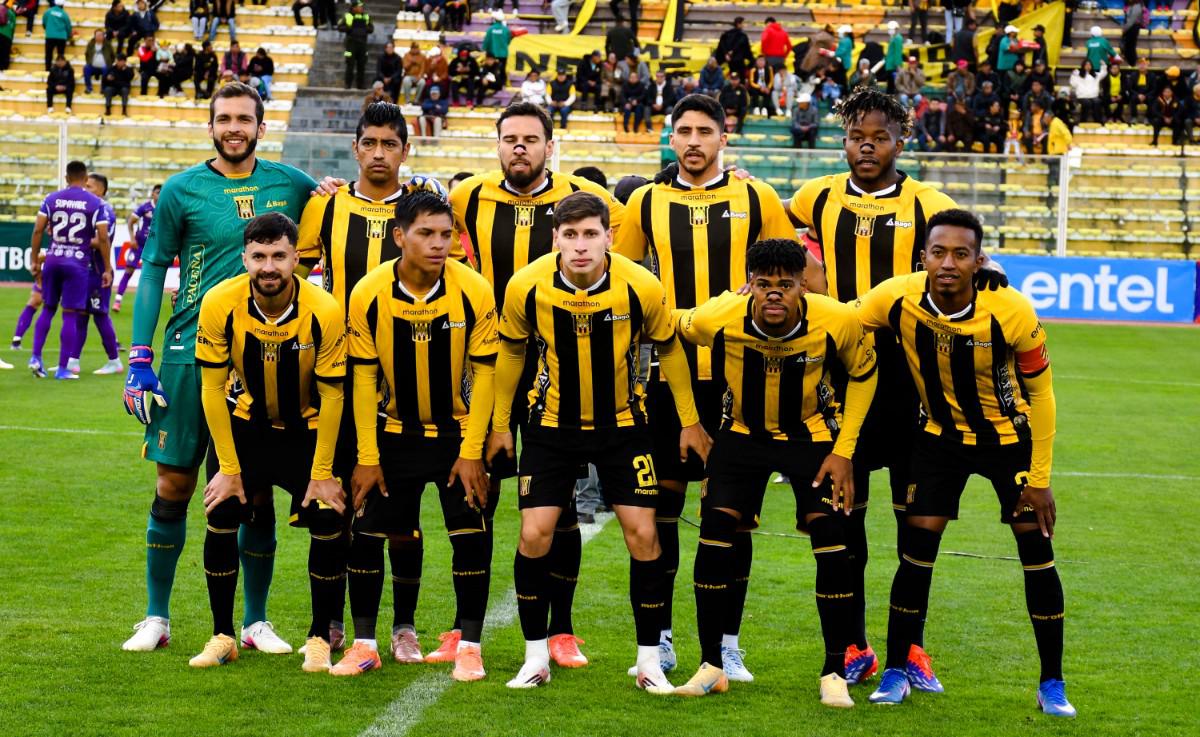 División Profesional, Club The Strongest, Sixto Vizuete entrenador de The Strongest