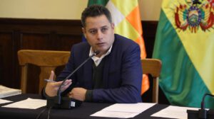 La comisión busca encaminar una salida a la crisis social y política que atraviesa el país