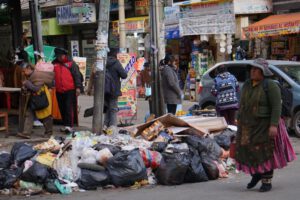 La basura se empieza a acumular en diversos puntos de La Paz