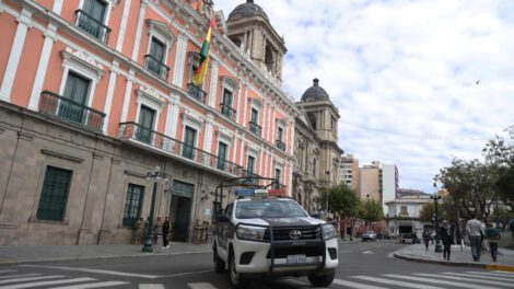 Custodiando el Palacio de Gobierno