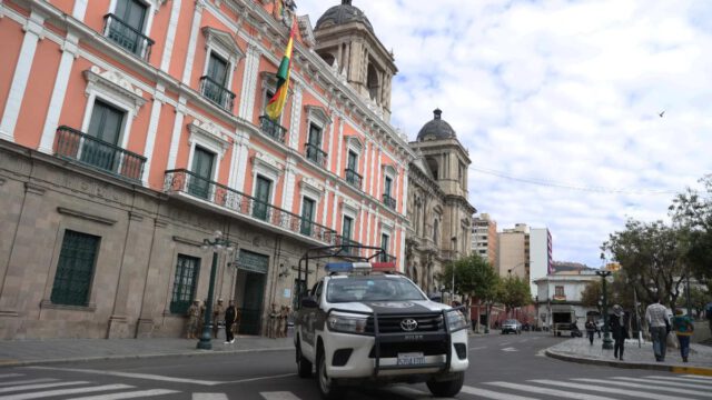 Custodiando el Palacio de Gobierno