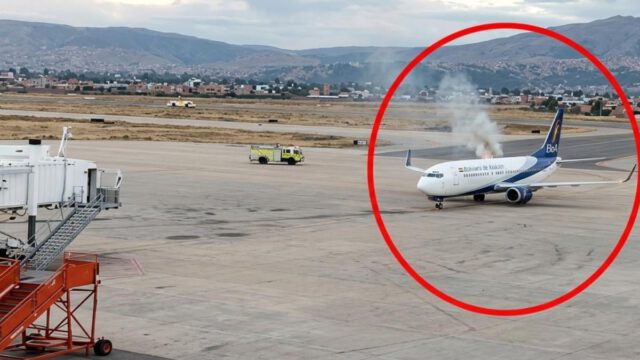La aeronave de BoA tras aterrizar de emergencia