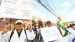 El Colegio Médico exige al Gobierno establecer diálogo con la COB