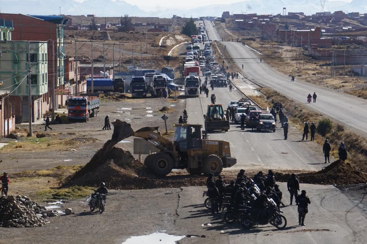 Los bloqueadores impiden el paso de ambulancias y carga de alimento y medicamentos