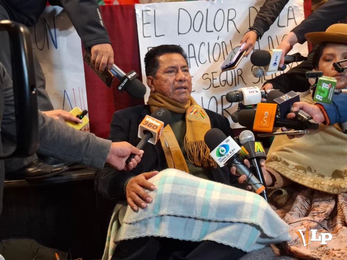 El diputado García en conferencia de prensa